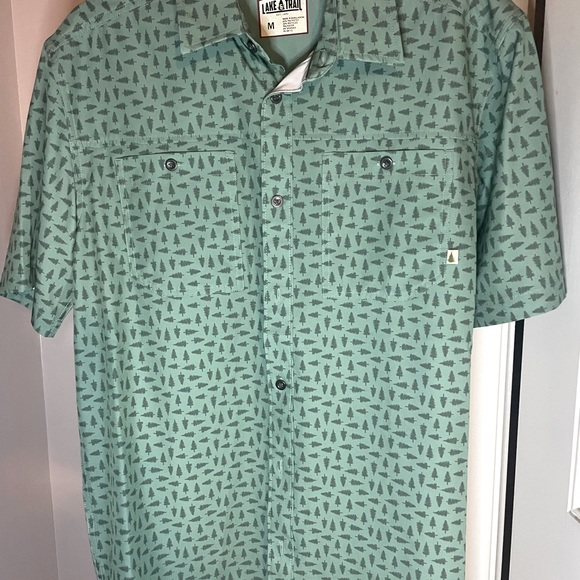 Lake & Trail Other - Lake & Trail Shirt Size Medium‎